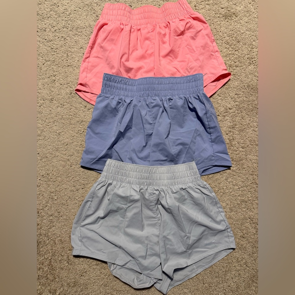 Nike One Women's Dri-FIT High-Waisted 3" Brief-Lined Shorts Size S